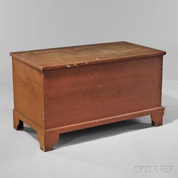 Shaker Pumpkin-stained Bracket-base Pine Blanket Box